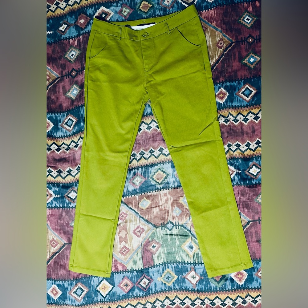 Zara Women Olive Green Trousers , Size L